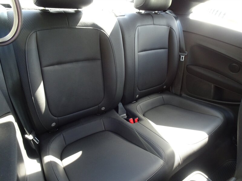 2018 Volkswagen Beetle-Classic S 2.0L Turbo I4 FWD - Photo 16 - Cincinnati, OH 45255