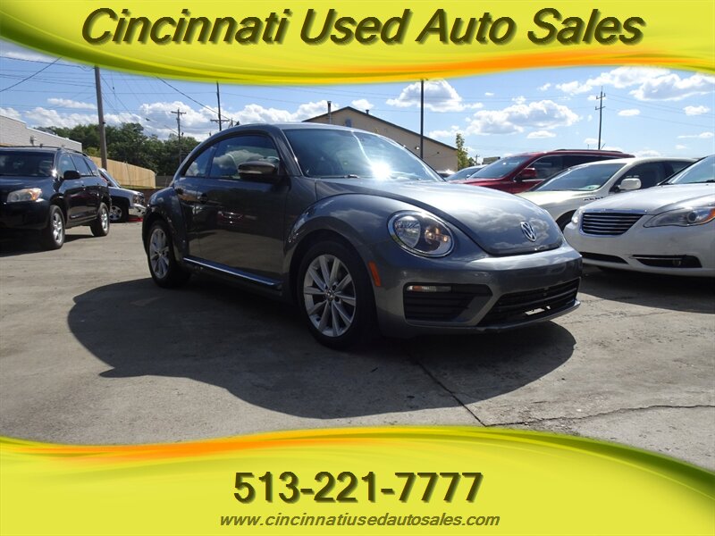 2018 Volkswagen Beetle-Classic S 2.0L Turbo I4 FWD - Photo 1 - Cincinnati, OH 45255