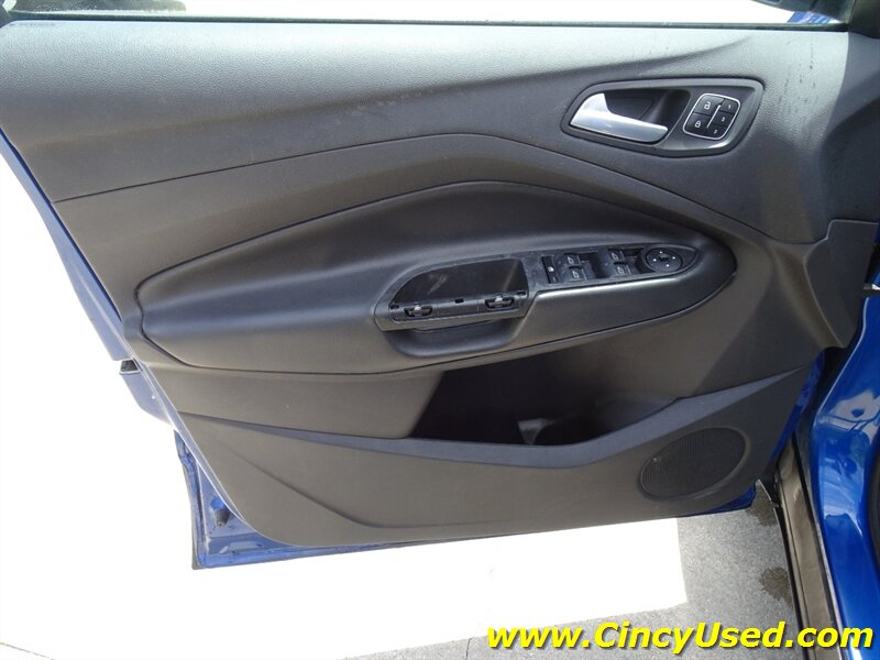 2017 Ford Escape Titanium - Photo 29 - Cincinnati, OH 45255