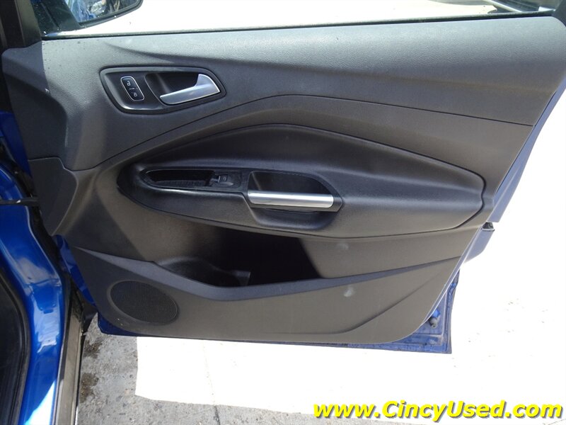 2017 Ford Escape Titanium - Photo 30 - Cincinnati, OH 45255