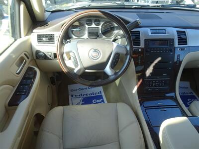 2007 Cadillac Escalade   - Photo 9 - Cincinnati, OH 45255