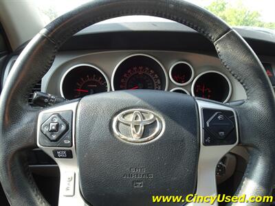 2014 Toyota Sequoia SR5   - Photo 33 - Cincinnati, OH 45255
