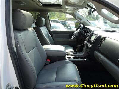 2014 Toyota Sequoia SR5   - Photo 31 - Cincinnati, OH 45255