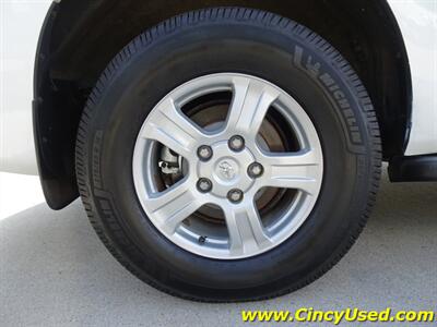 2014 Toyota Sequoia SR5   - Photo 38 - Cincinnati, OH 45255