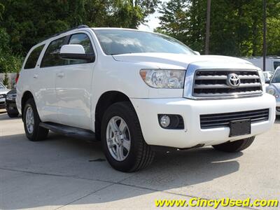 2014 Toyota Sequoia SR5   - Photo 10 - Cincinnati, OH 45255