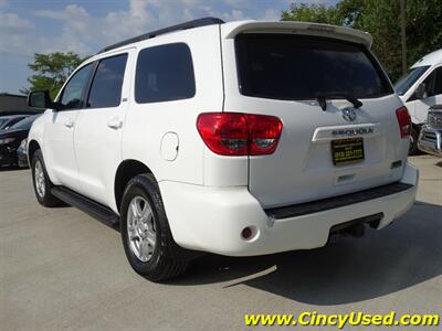 2014 Toyota Sequoia SR5   - Photo 6 - Cincinnati, OH 45255