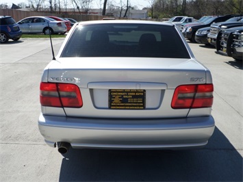 1998 Volvo S70   - Photo 5 - Cincinnati, OH 45255