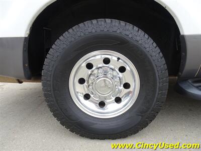2004 Ford Excursion XLT   - Photo 30 - Cincinnati, OH 45255