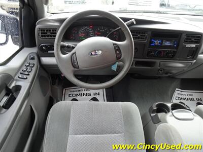 2004 Ford Excursion XLT   - Photo 16 - Cincinnati, OH 45255