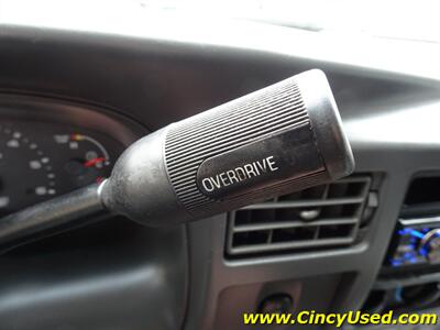 2004 Ford Excursion XLT   - Photo 25 - Cincinnati, OH 45255