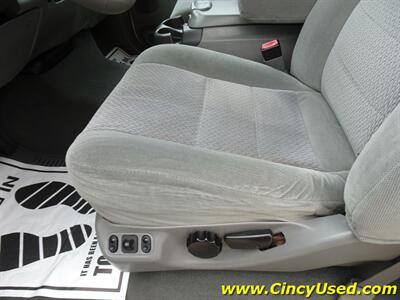 2004 Ford Excursion XLT   - Photo 20 - Cincinnati, OH 45255