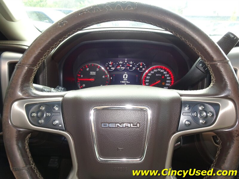 2015 GMC Sierra 2500HD Denali - Photo 32 - Cincinnati, OH 45255