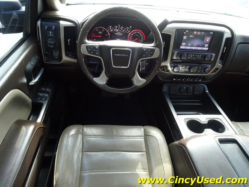 2015 GMC Sierra 2500HD Denali - Photo 19 - Cincinnati, OH 45255