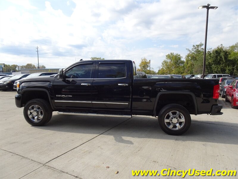 2015 GMC Sierra 2500HD Denali - Photo 11 - Cincinnati, OH 45255