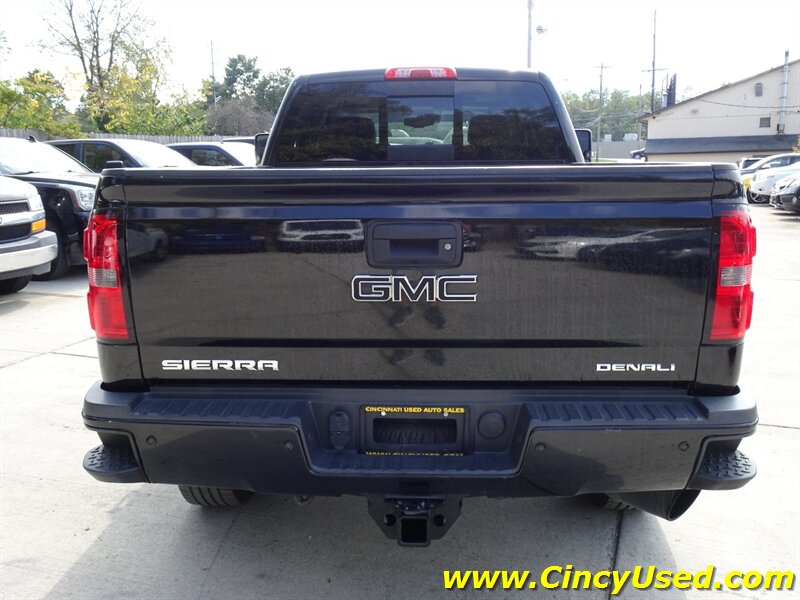 2015 GMC Sierra 2500HD Denali - Photo 8 - Cincinnati, OH 45255