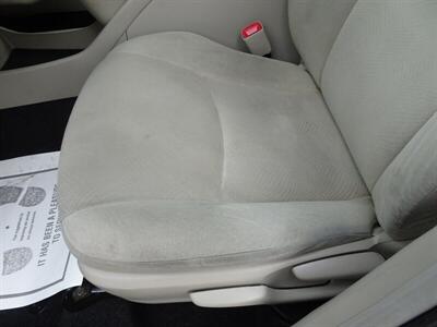 2013 Toyota Prius  Hybrid FWD - Photo 40 - Cincinnati, OH 45255