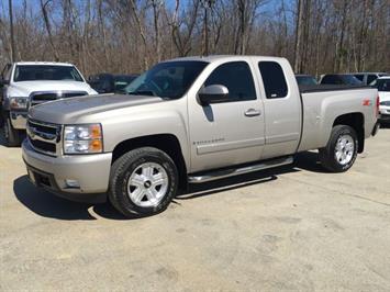 2007 Chevrolet Silverado 1500 Work Truck   - Photo 3 - Cincinnati, OH 45255