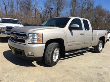 2007 Chevrolet Silverado 1500 Work Truck   - Photo 11 - Cincinnati, OH 45255