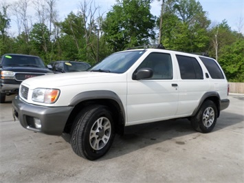 2001 Nissan Pathfinder LE   - Photo 11 - Cincinnati, OH 45255