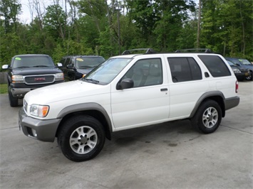 2001 Nissan Pathfinder LE   - Photo 3 - Cincinnati, OH 45255