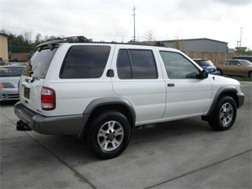 2001 Nissan Pathfinder LE   - Photo 6 - Cincinnati, OH 45255