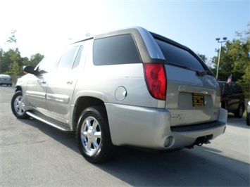 2004 GMC Envoy XUV SLT   - Photo 12 - Cincinnati, OH 45255