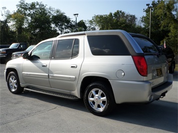 2004 GMC Envoy XUV SLT   - Photo 4 - Cincinnati, OH 45255