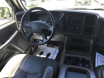 2005 Chevrolet Silverado 1500 Z71   - Photo 7 - Cincinnati, OH 45255