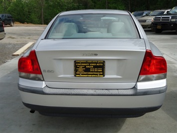 2004 Volvo S60   - Photo 5 - Cincinnati, OH 45255