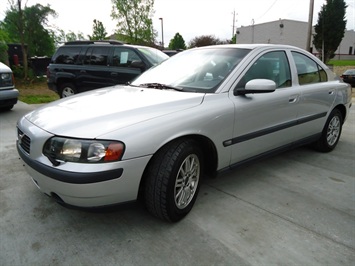 2004 Volvo S60   - Photo 11 - Cincinnati, OH 45255