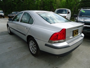 2004 Volvo S60   - Photo 4 - Cincinnati, OH 45255