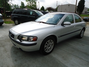 2004 Volvo S60   - Photo 3 - Cincinnati, OH 45255