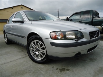 2004 Volvo S60   - Photo 10 - Cincinnati, OH 45255