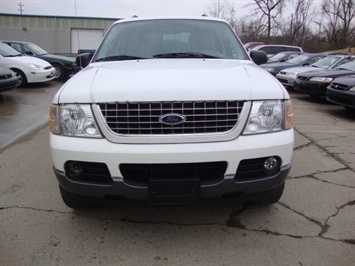 2004 Ford Explorer XLT   - Photo 2 - Cincinnati, OH 45255