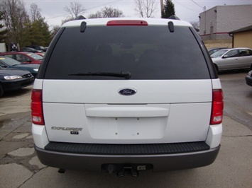 2004 Ford Explorer XLT   - Photo 5 - Cincinnati, OH 45255