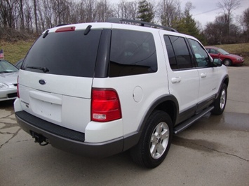 2004 Ford Explorer XLT   - Photo 6 - Cincinnati, OH 45255