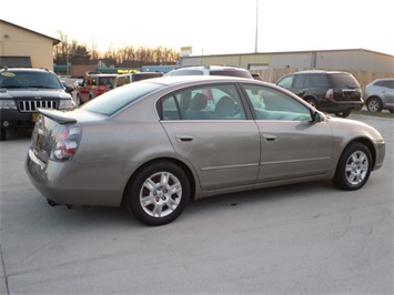 2005 Nissan Altima 2.5   - Photo 6 - Cincinnati, OH 45255