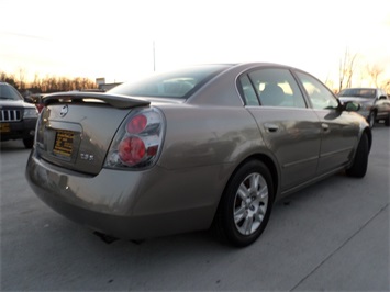 2005 Nissan Altima 2.5   - Photo 13 - Cincinnati, OH 45255