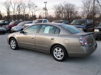 2005 Nissan Altima 2.5   - Photo 4 - Cincinnati, OH 45255