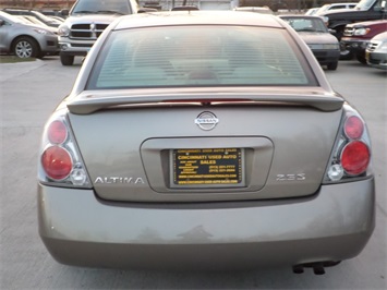 2005 Nissan Altima 2.5   - Photo 5 - Cincinnati, OH 45255