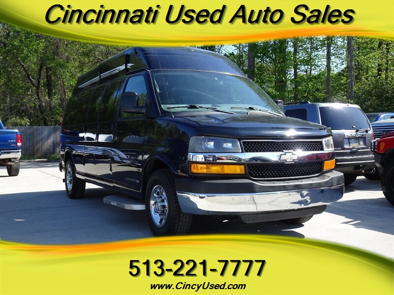 2012 Chevrolet Express Handicap LT 3500   - Photo 1 - Cincinnati, OH 45255