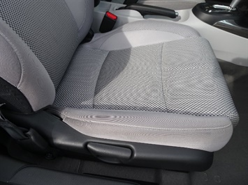 2011 Honda CR-Z EX   - Photo 15 - Cincinnati, OH 45255