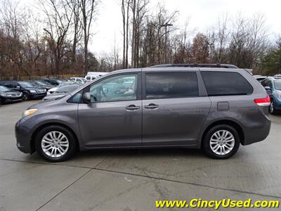 2014 Toyota Sienna XLE 8-Passenger   - Photo 6 - Cincinnati, OH 45255