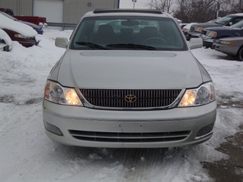 2000 Toyota Avalon XLS - Photo 2 - Cincinnati, OH 45255