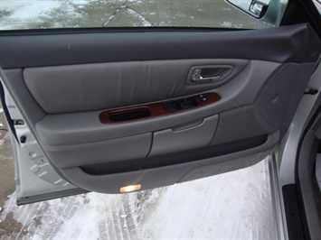 2000 Toyota Avalon XLS - Photo 30 - Cincinnati, OH 45255