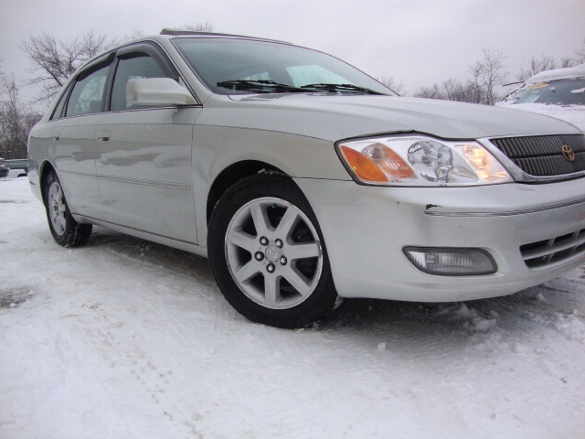 2000 Toyota Avalon XLS - Photo 10 - Cincinnati, OH 45255