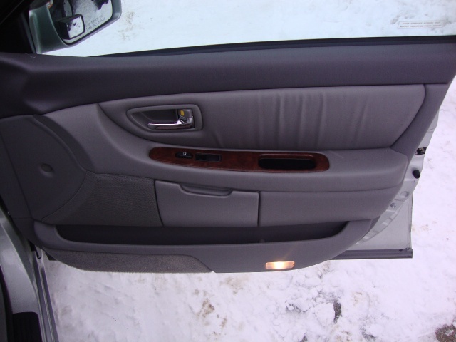 2000 Toyota Avalon XLS - Photo 29 - Cincinnati, OH 45255