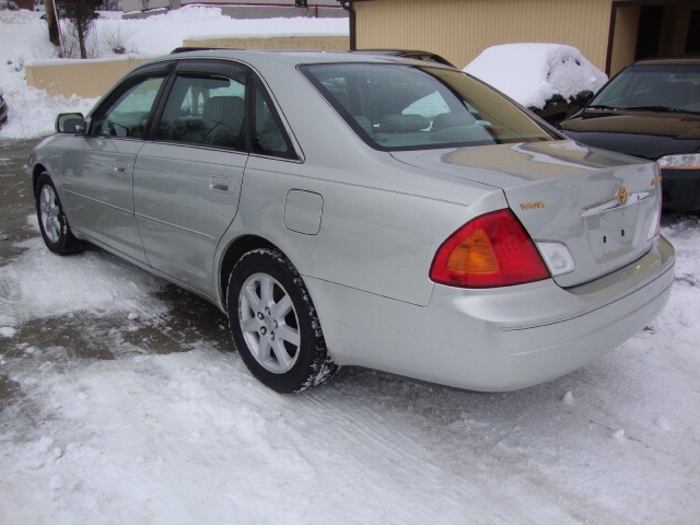 2000 Toyota Avalon XLS - Photo 4 - Cincinnati, OH 45255
