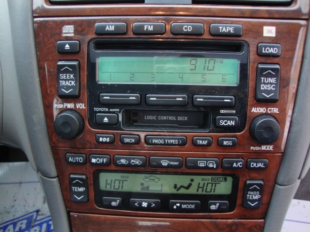 2000 Toyota Avalon XLS - Photo 17 - Cincinnati, OH 45255