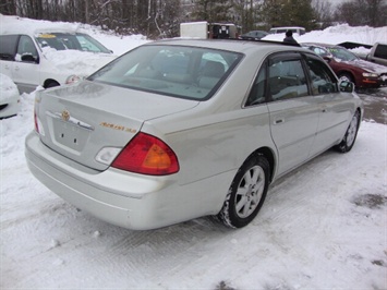 2000 Toyota Avalon XLS - Photo 6 - Cincinnati, OH 45255